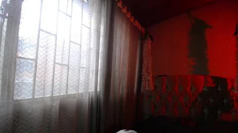 Snapshot of dreams_sophi chatting on 05-13-26, 07:33 Sophia online show from 05-13-26, 07:33