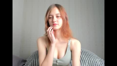 Snapshot of dreamy_pollyyy chatting on 12-19-25, 03:46 dreamy_pollyyy online show from 12-19-25, 03:46