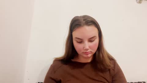 Snapshot of dreamyblushfairy chatting on 12-02-24, 03:25 Mila online show from 12-02-24, 03:25