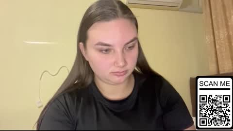 Snapshot of dreamyblushfairy chatting on 09-23-25, 02:53 Mila online show from 09-23-25, 02:53
