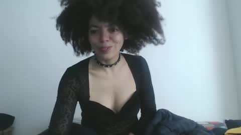 DreamyLatina online show from 02-15-26, 03:09