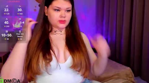 Snapshot of dreamylem chatting on 09-19-25, 04:36 Elle online show from 09-19-25, 04:36