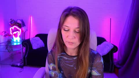 Lina online show from 01-10-25, 01:31