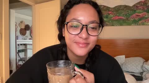 RIRI OR DREAMY online show from 12-22-24, 04:48