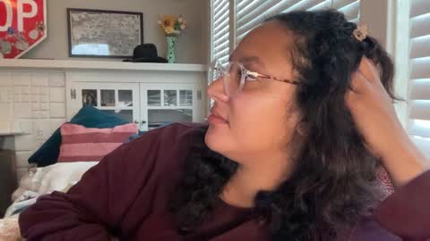 RIRI OR DREAMY online show from 01-26-25, 04:09