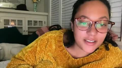 RIRI OR DREAMY online show from 02-10-25, 02:41