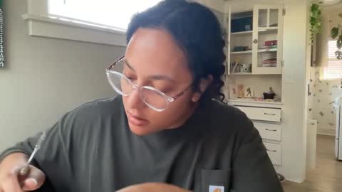 RIRI OR DREAMY online show from 02-25-25, 06:53