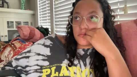 RIRI OR DREAMY online show from 09-24-25, 04:10