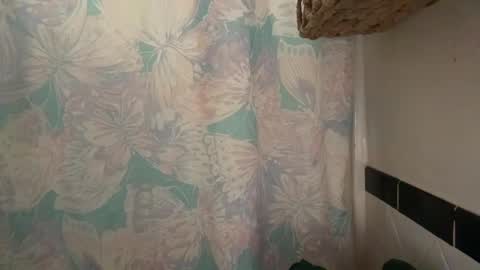 RIRI OR DREAMY online show from 10-11-25, 06:50