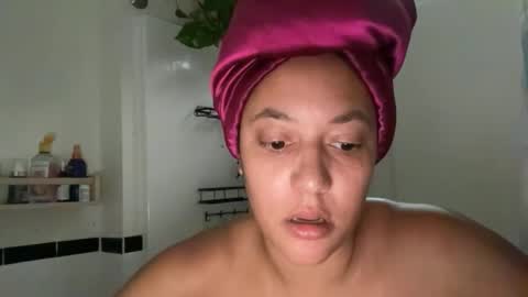 RIRI OR DREAMY online show from 12-19-25, 05:09