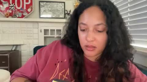 RIRI OR DREAMY online show from 02-18-26, 12:17