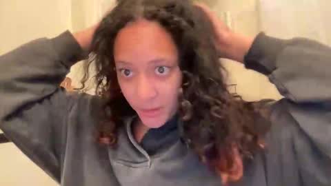 RIRI OR DREAMY online show from 03-14-26, 02:55