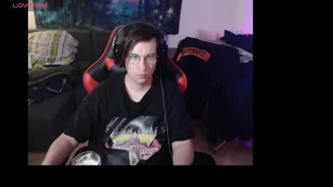 Snapshot of dreitagewach chatting on 03-15-26, 12:16 Limarn online show from 03-15-26, 12:16