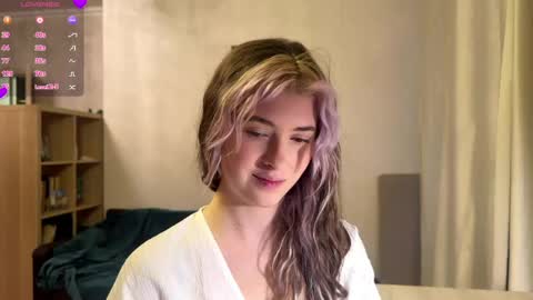 Dia online show from 04-23-26, 04:20