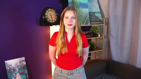 My name is  Luna  online show from 02-15-26, 03:25