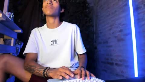 Snapshot of dreyk20 chatting on 05-17-26, 12:52 Dreyk online show from 05-17-26, 12:52