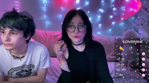 Tara  Sonny online show from 12-30-24, 09:19