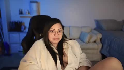 Drizzypeach602 online show from 12-11-24, 04:18