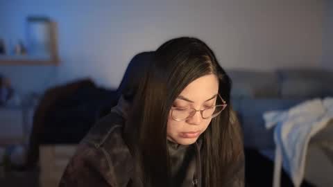 Drizzypeach602 online show from 12-11-24, 08:58