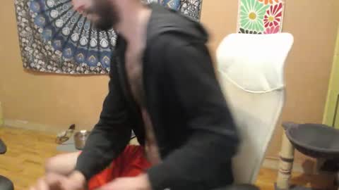 River online show from 10-30-25, 08:42