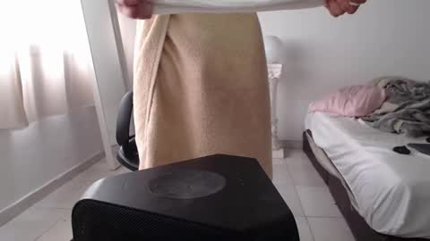 Snapshot of drogama chatting on 02-18-25, 03:32 Drogama online show from 02-18-25, 03:32