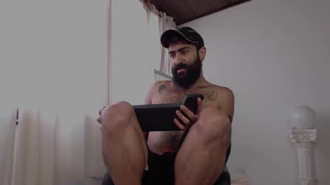 Snapshot of drogama chatting on 02-21-25, 11:55 Drogama online show from 02-21-25, 11:55