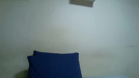 Snapshot of dronae chatting on 02-20-26, 01:13 dronae online show from 02-20-26, 01:13