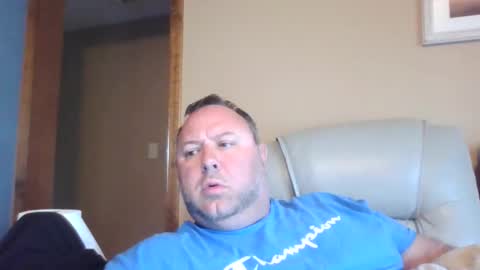 Snapshot of drow0909 chatting on 04-21-26, 11:27 Drow online show from 04-21-26, 11:27