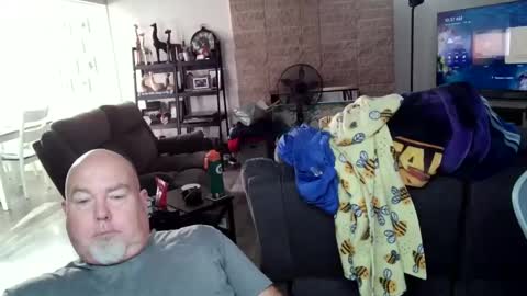 Snapshot of drthomaswayne chatting on 11-06-25, 05:36 drthomaswayne online show from 11-06-25, 05:36