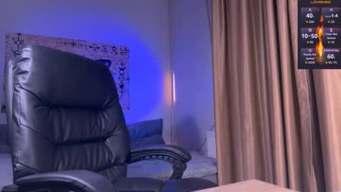 Snapshot of drug_feet chatting on 12-03-25, 08:45 Mistress Lola Slavic witch online show from 12-03-25, 08:45