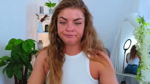 Donna online show from 03-29-26, 10:37