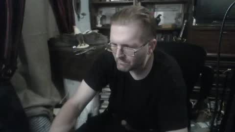 Snapshot of drunkeneagle chatting on 05-18-26, 08:09 drunkeneagle online show from 05-18-26, 08:09
