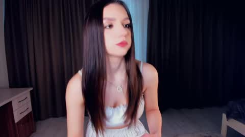 Emma online show from 04-28-26, 05:12