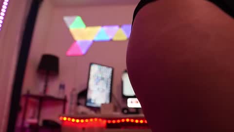 Trixy  Latex Doll online show from 11-21-25, 10:58