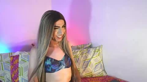 Juan Marulanda online show from 11-10-25, 01:48