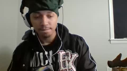 Snapshot of dubz07 chatting on 02-12-25, 11:51 dubz07 online show from 02-12-25, 11:51