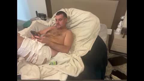 Snapshot of dudecuzbeo chatting on 02-13-25, 12:21 dudecuzbeo online show from 02-13-25, 12:21