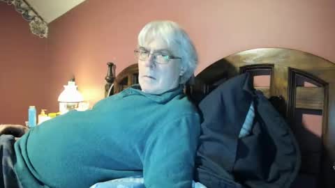 Doug online show from 10-27-25, 01:37