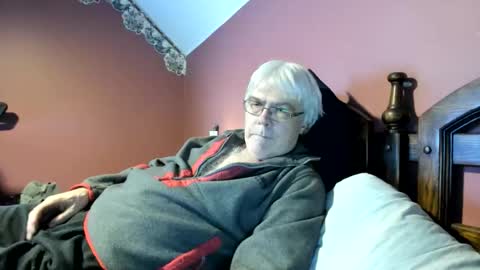 Snapshot of dug38 chatting on 05-03-26, 12:49 Doug online show from 05-03-26, 12:49