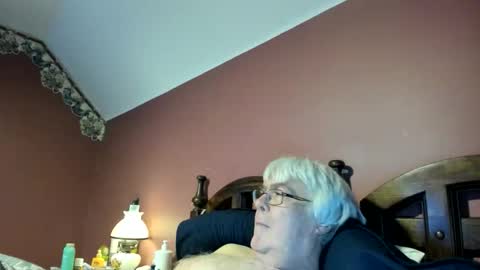 Snapshot of dug38 chatting on 05-14-26, 02:18 Doug online show from 05-14-26, 02:18