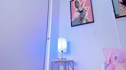 dulce__fiore07 online show from 03-19-26, 12:20