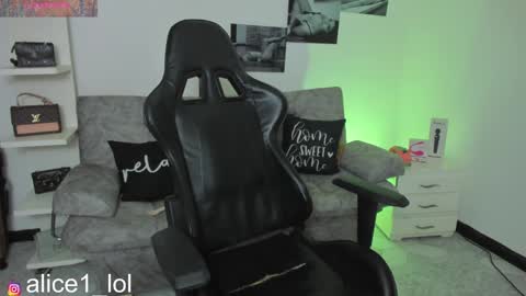  ALICE  online show from 01-27-25, 01:52