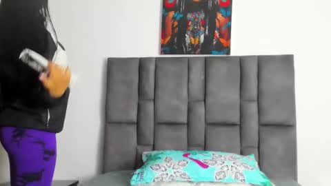 Snapshot of dulce_amg chatting on 02-15-25, 11:39 Dulce amg online show from 02-15-25, 11:39