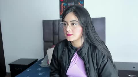 Snapshot of dulce_amg chatting on 02-19-25, 12:33 Dulce amg online show from 02-19-25, 12:33