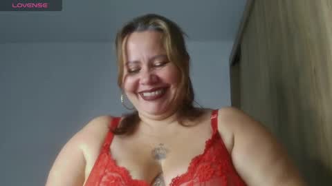 Snapshot of dulce_anahi_ chatting on 04-30-26, 01:34 Im Dulce online show from 04-30-26, 01:34