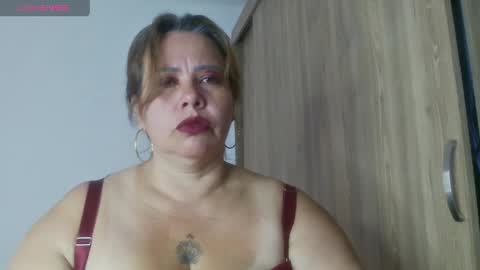 Snapshot of dulce_anahi_ chatting on 05-06-26, 06:35 Im Dulce online show from 05-06-26, 06:35