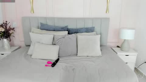 Snapshot of dulce_emi_ chatting on 04-13-26, 11:59 Emi online show from 04-13-26, 11:59