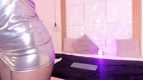   online show from 11-05-25, 04:29