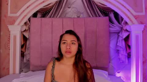 Snapshot of dulce_girls chatting on 05-11-26, 11:16 Dulce online show from 05-11-26, 11:16
