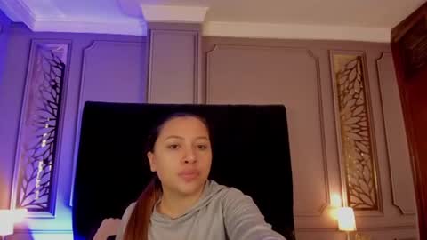 Snapshot of dulce_girls chatting on 07-24-26, 11:30 Dulce online show from 07-24-26, 11:30